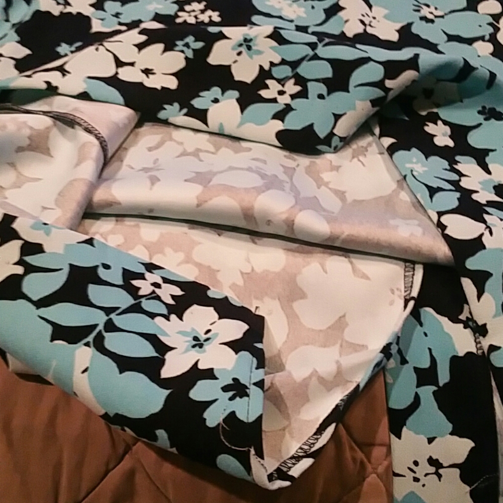 Skirt - Picture 2 of 4